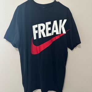 EUC Nike Men’s Tee